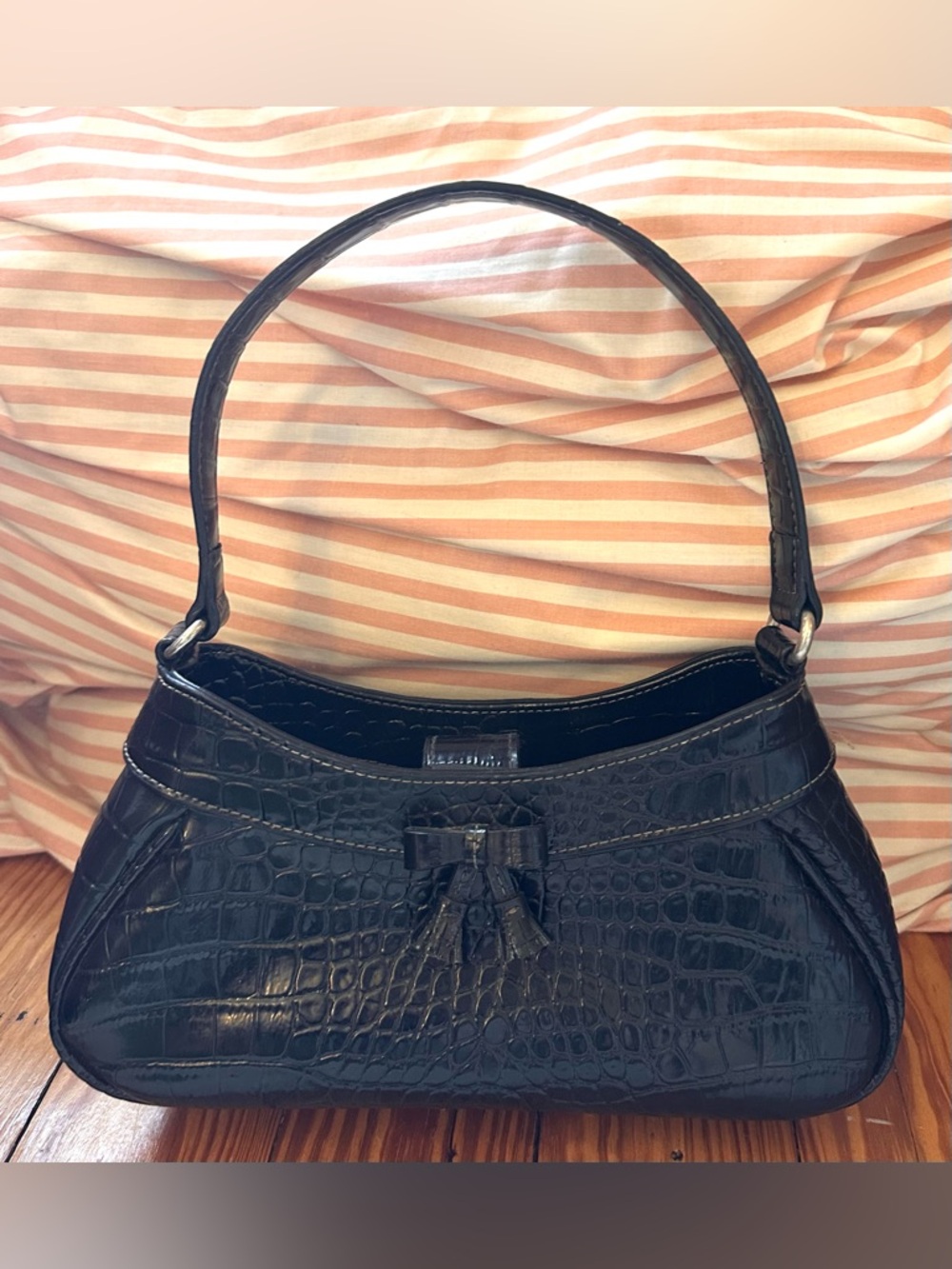mini vintage liz clairborne bag with bow
